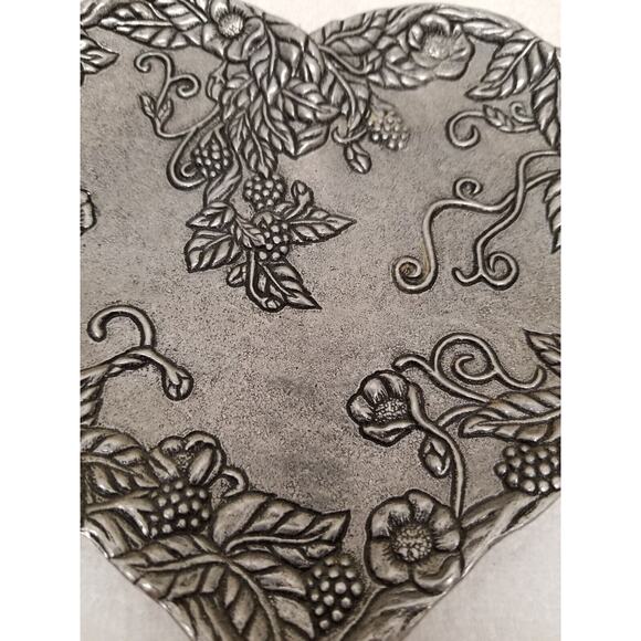 2-Carson Freeport PA. Friendship plate and heart shape plate - Picture 9 of 10